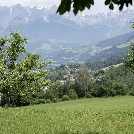Zederberghof Apartment